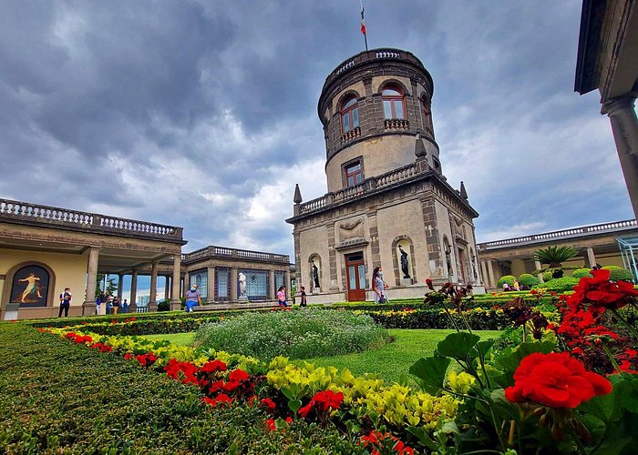 5 Hour Tour through Chapultepec, Anthropology Museum and Castle