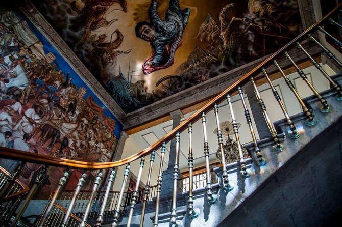 PRIVATE Tour Chapultepec Castle - Tickets Included